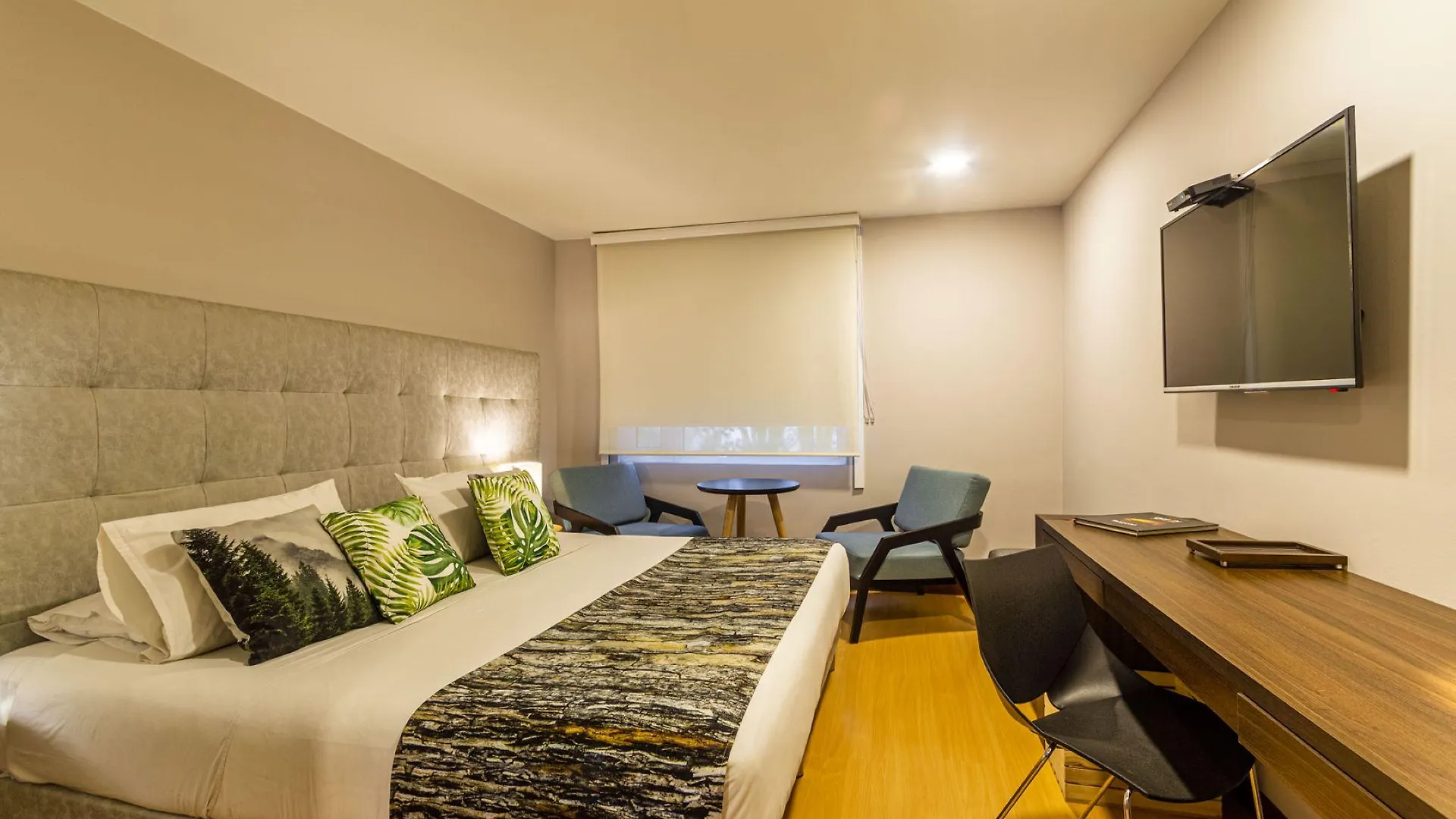 Hotel Factory Green Bogota 4*,